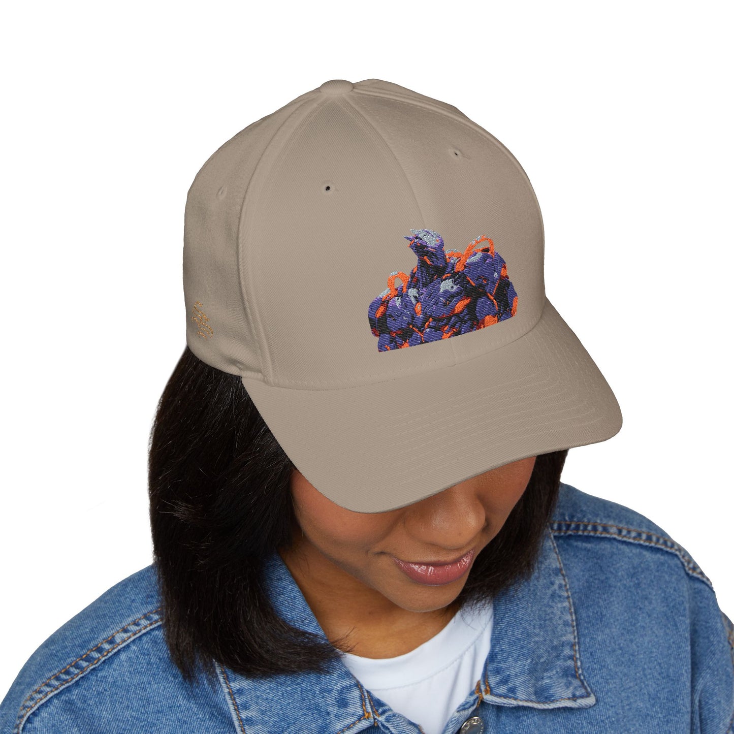 Embroidered Closed-Back Cap - Stylish Streetwear for Every Occasion