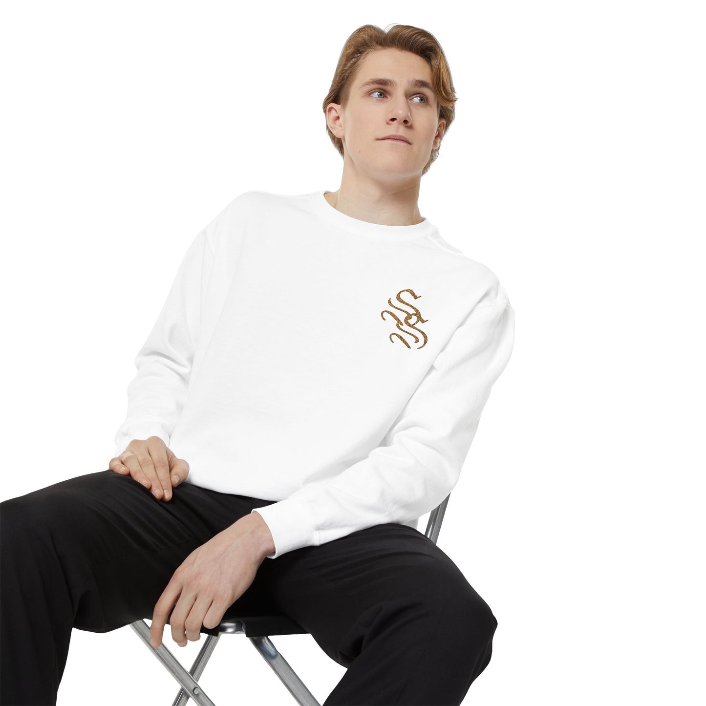 Eco-Friendly Unisex Garment-Dyed Sweatshirt with Stylish Design