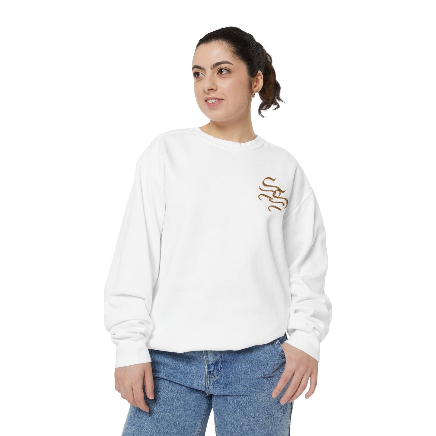 Eco-Friendly Unisex Garment-Dyed Sweatshirt with Stylish Design
